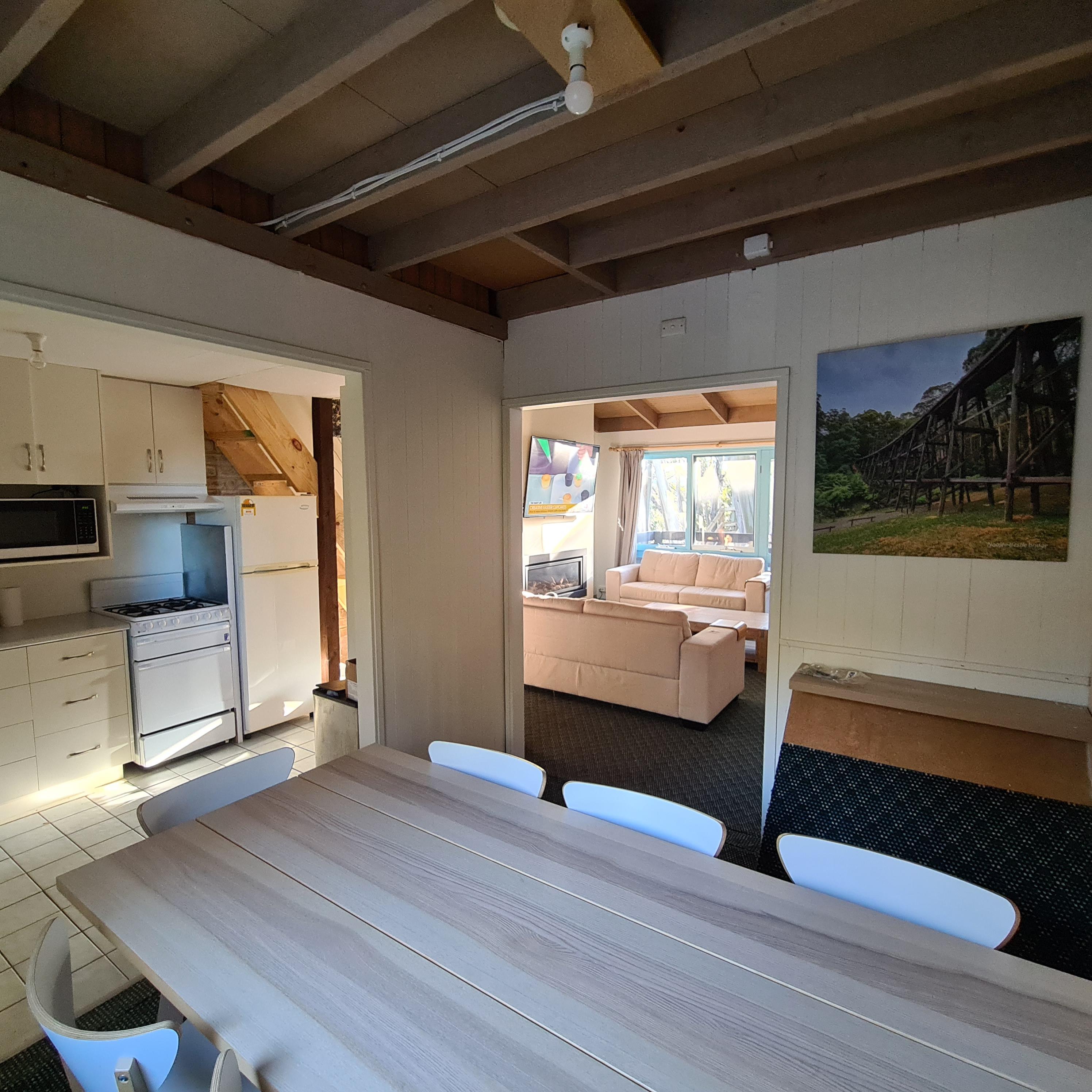 Open plan dining area and kitchen